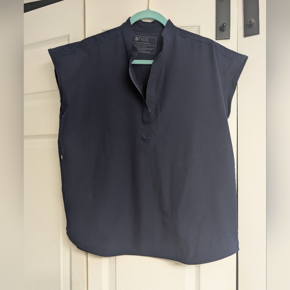 Figs, Women Navy Rafaela Oversized Scrub Top, Size Small